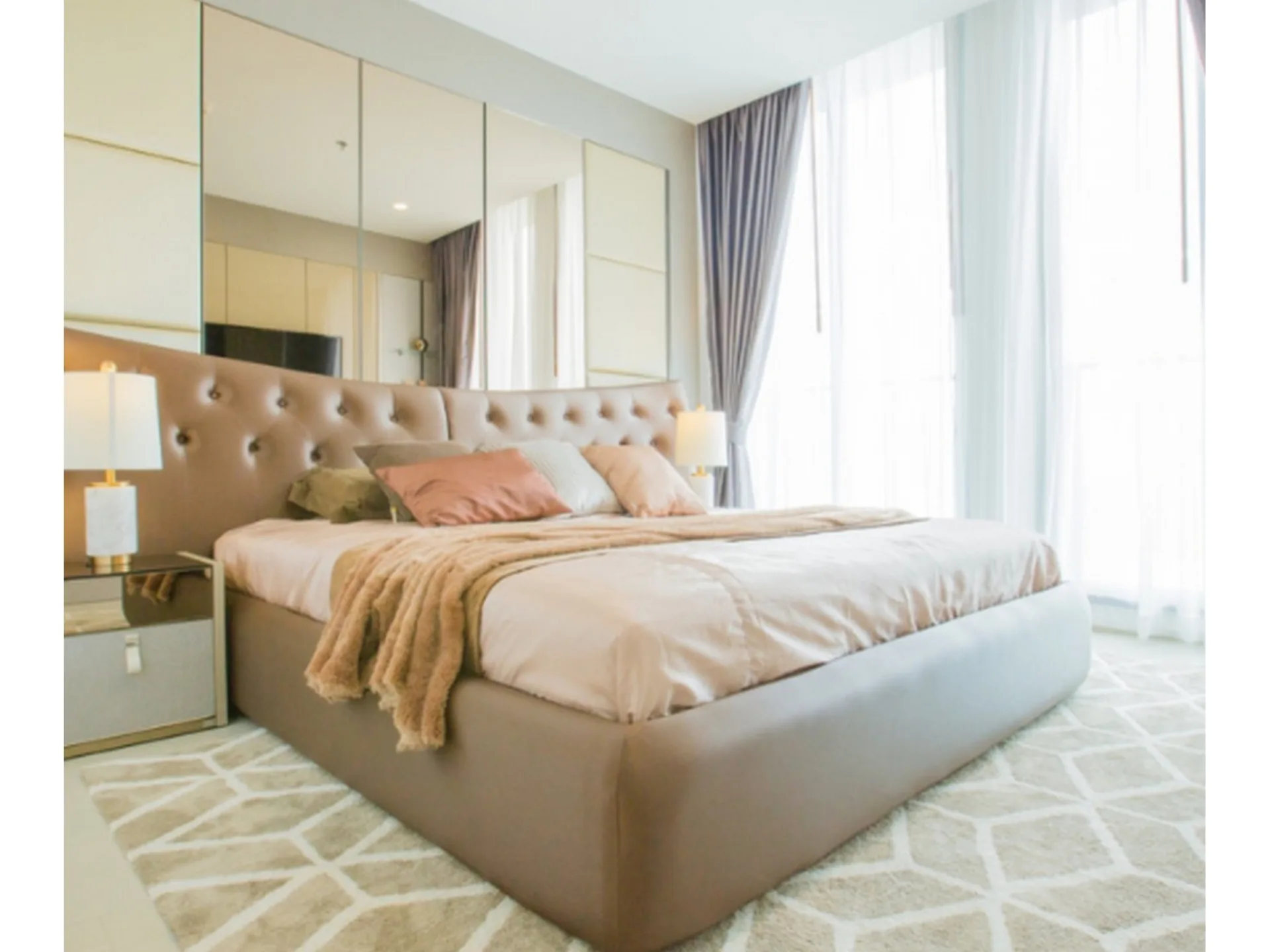 Property photos for Noble Ploenchit