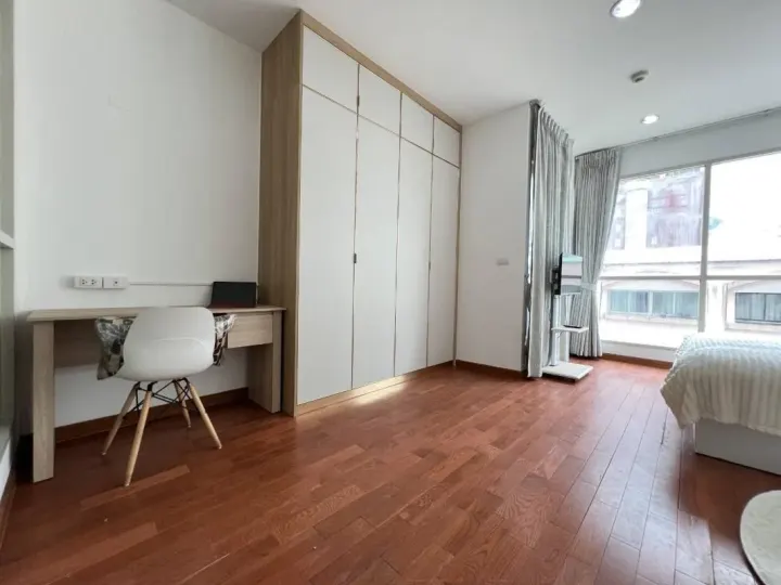 Property photos for The Address Chidlom