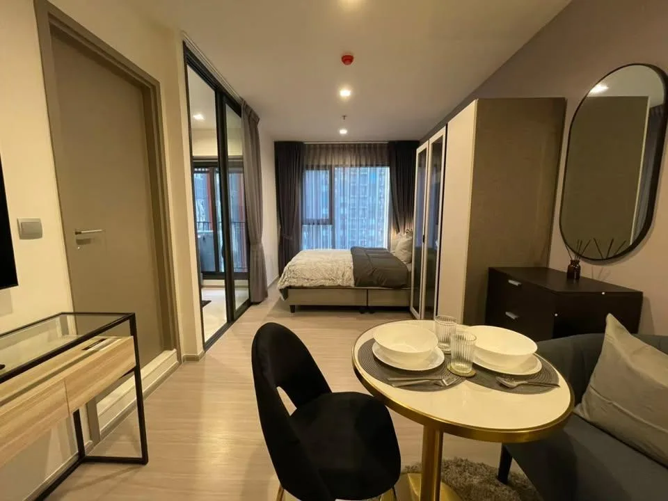 Property photos for Life Asoke Hype