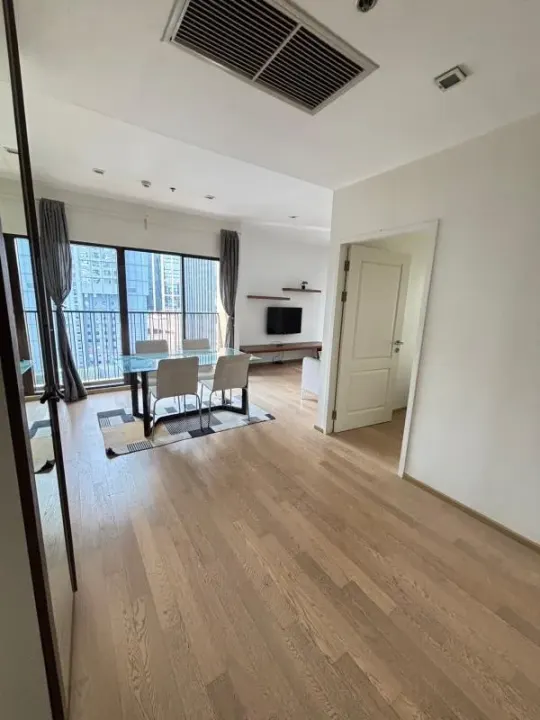 Property photos for Noble Refine