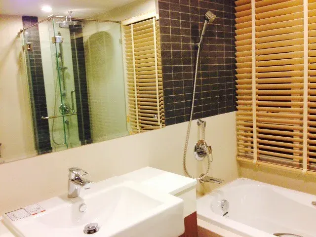 Property photos for The Crest Sukhumvit 49