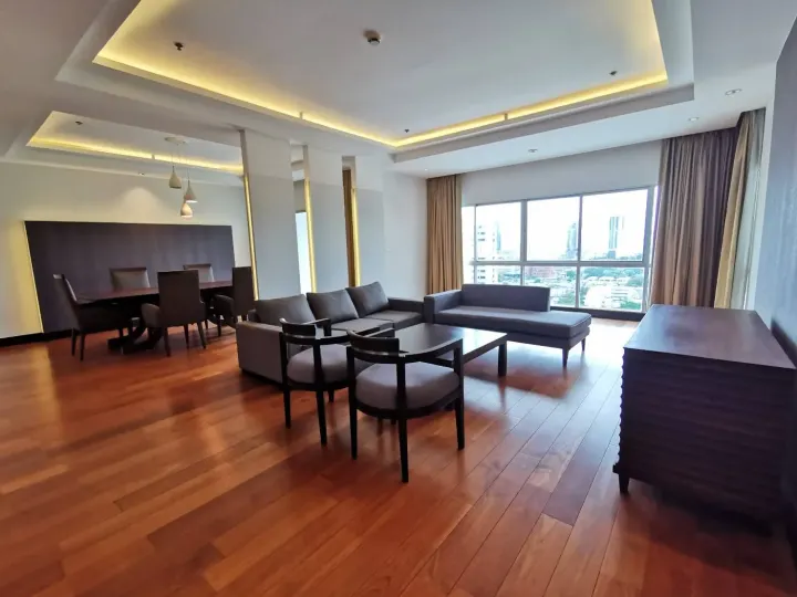 Property photos for Royal Residence Park