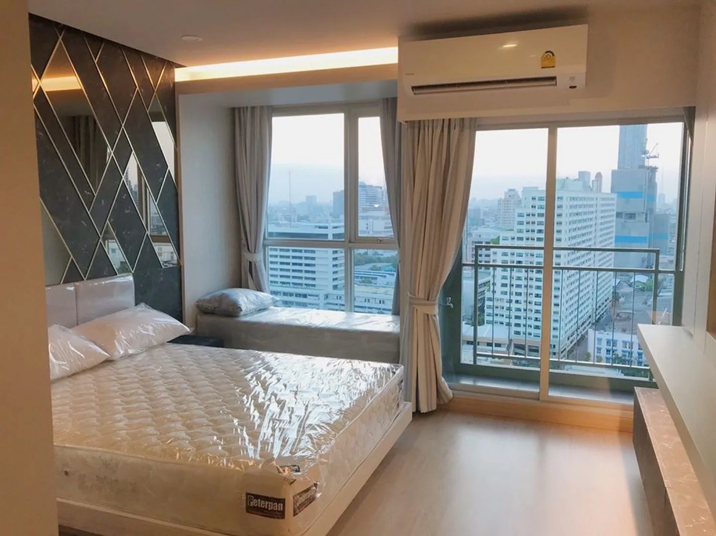 Property photos for Lumpini Selected Sutthisan - Saphankwai