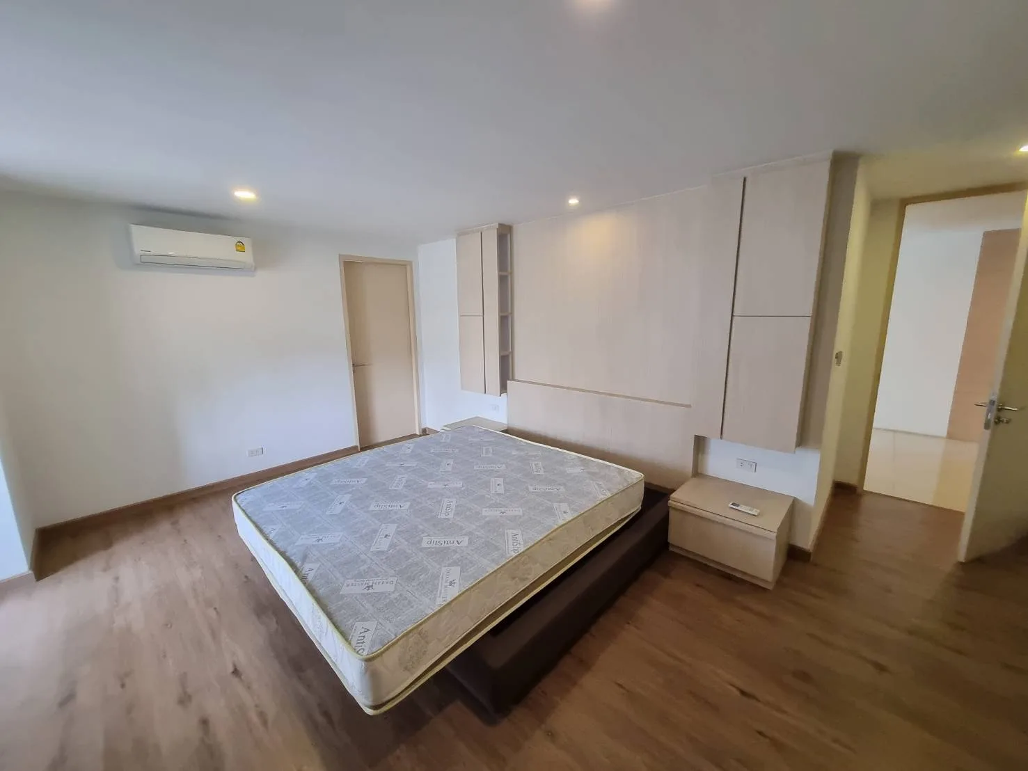 Property photos for Inter Tower