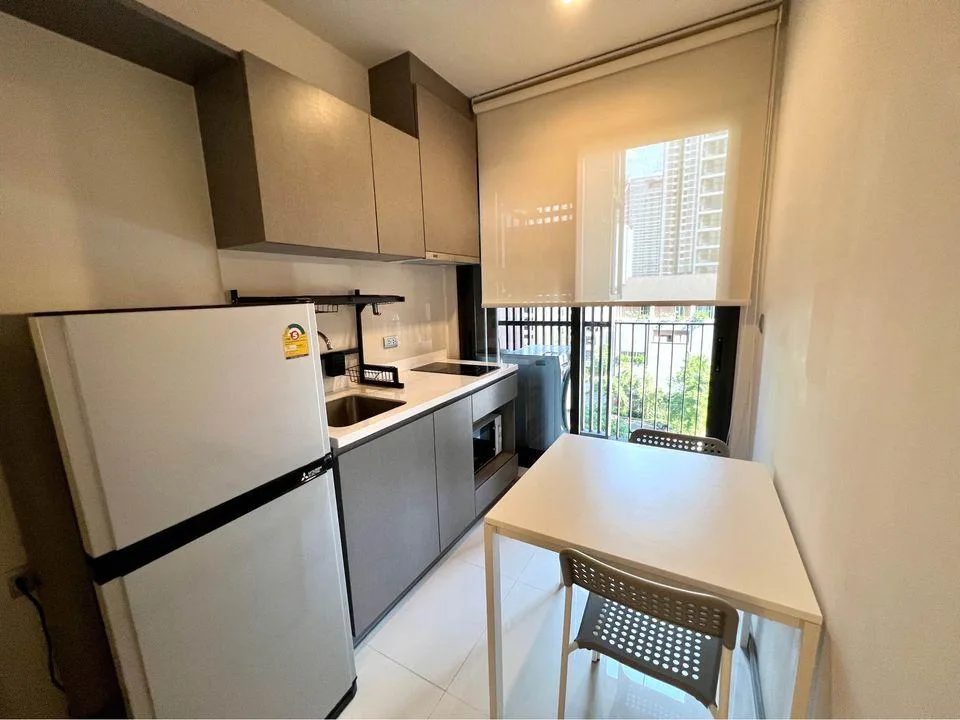 Property photos for Life Asoke Hype