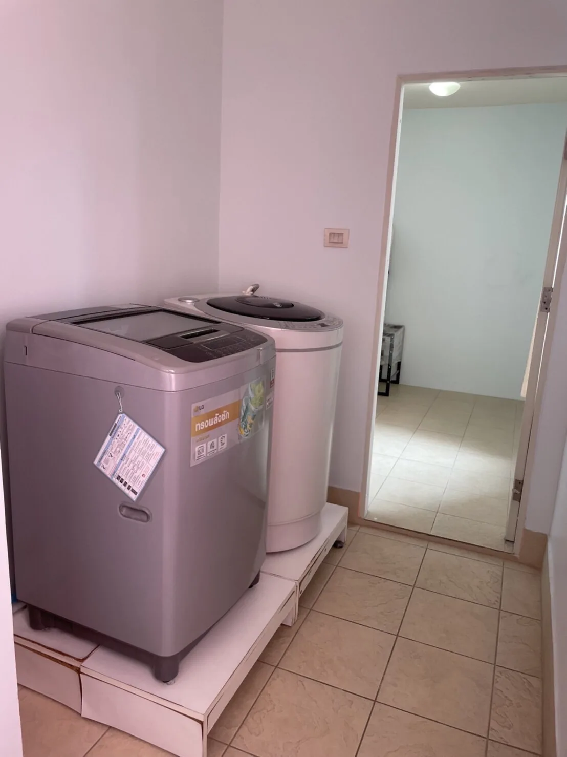 Property photos for Aguston Sukhumvit 22