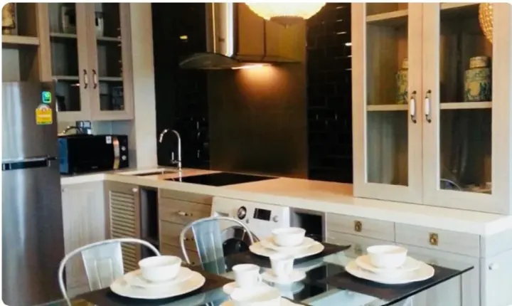 Property photos for Noble Refine