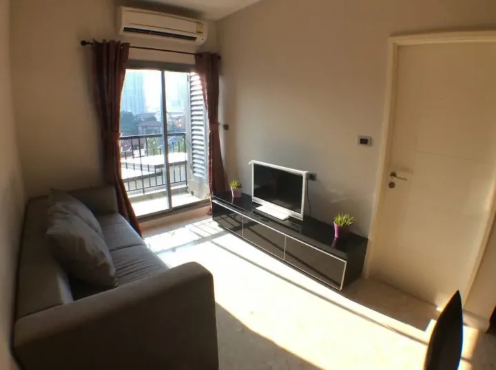 Property photos for The Crest Sukhumvit 34
