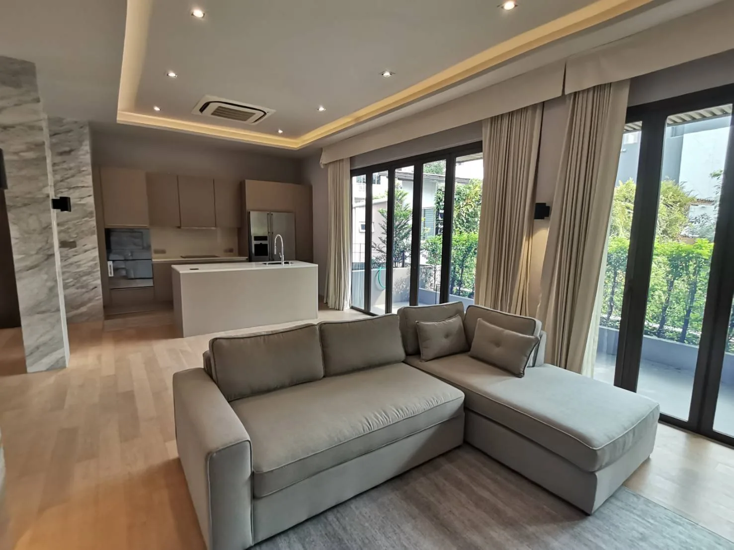 Property photos for Arna Ekamai