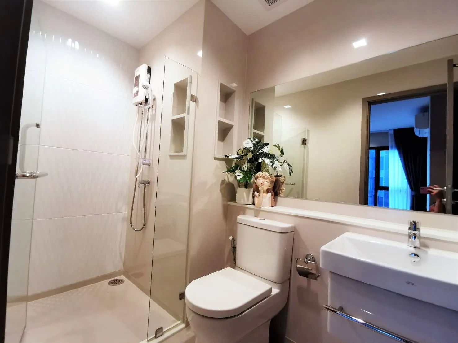 Property photos for LIFE Asoke - Rama 9
