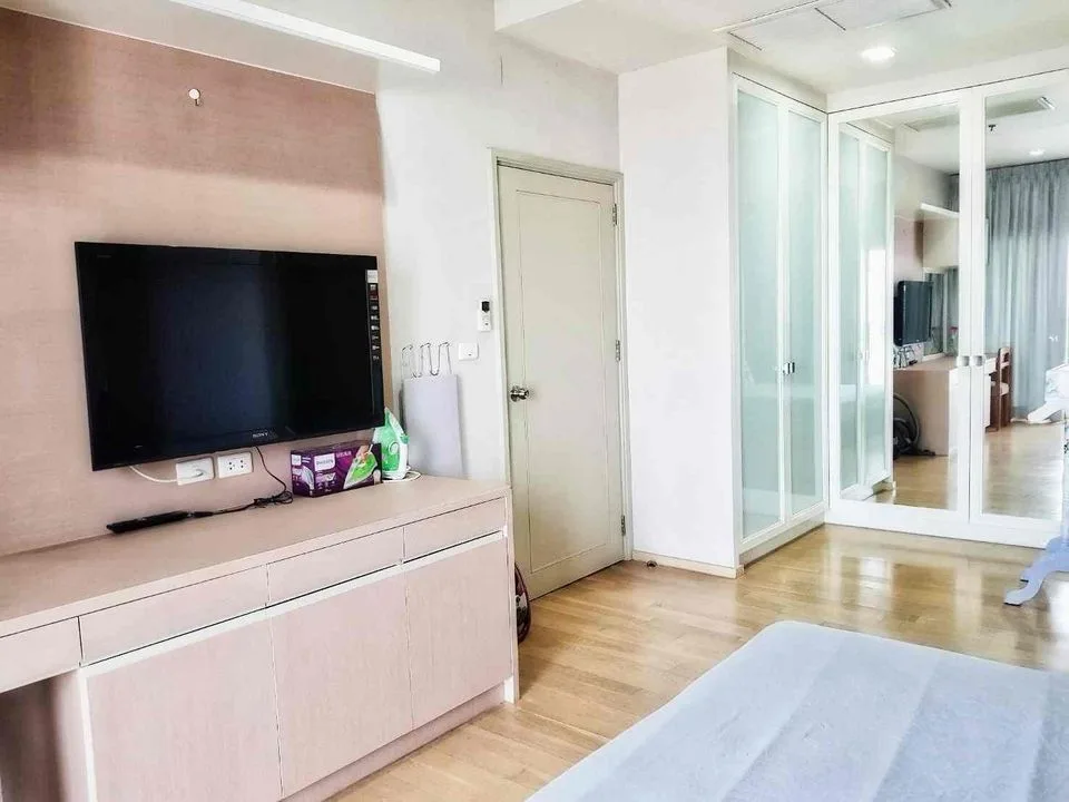 Property photos for Noble Reveal