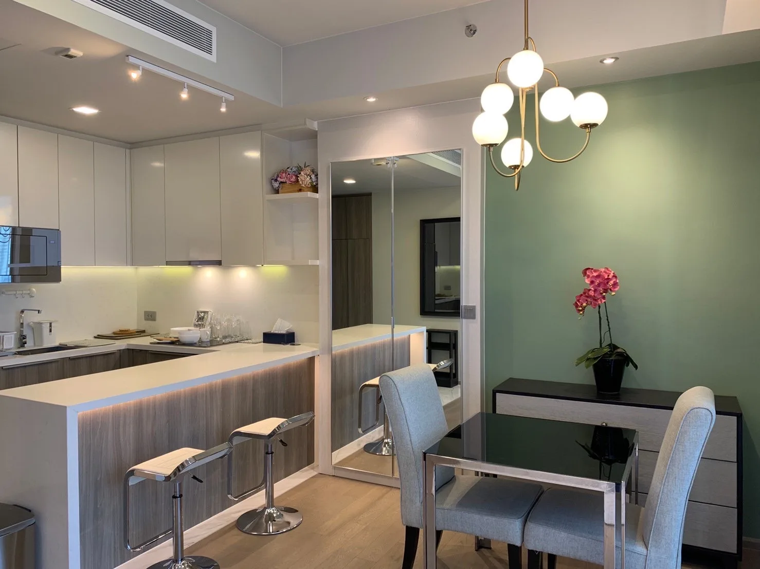 Property photos for Celes Asoke