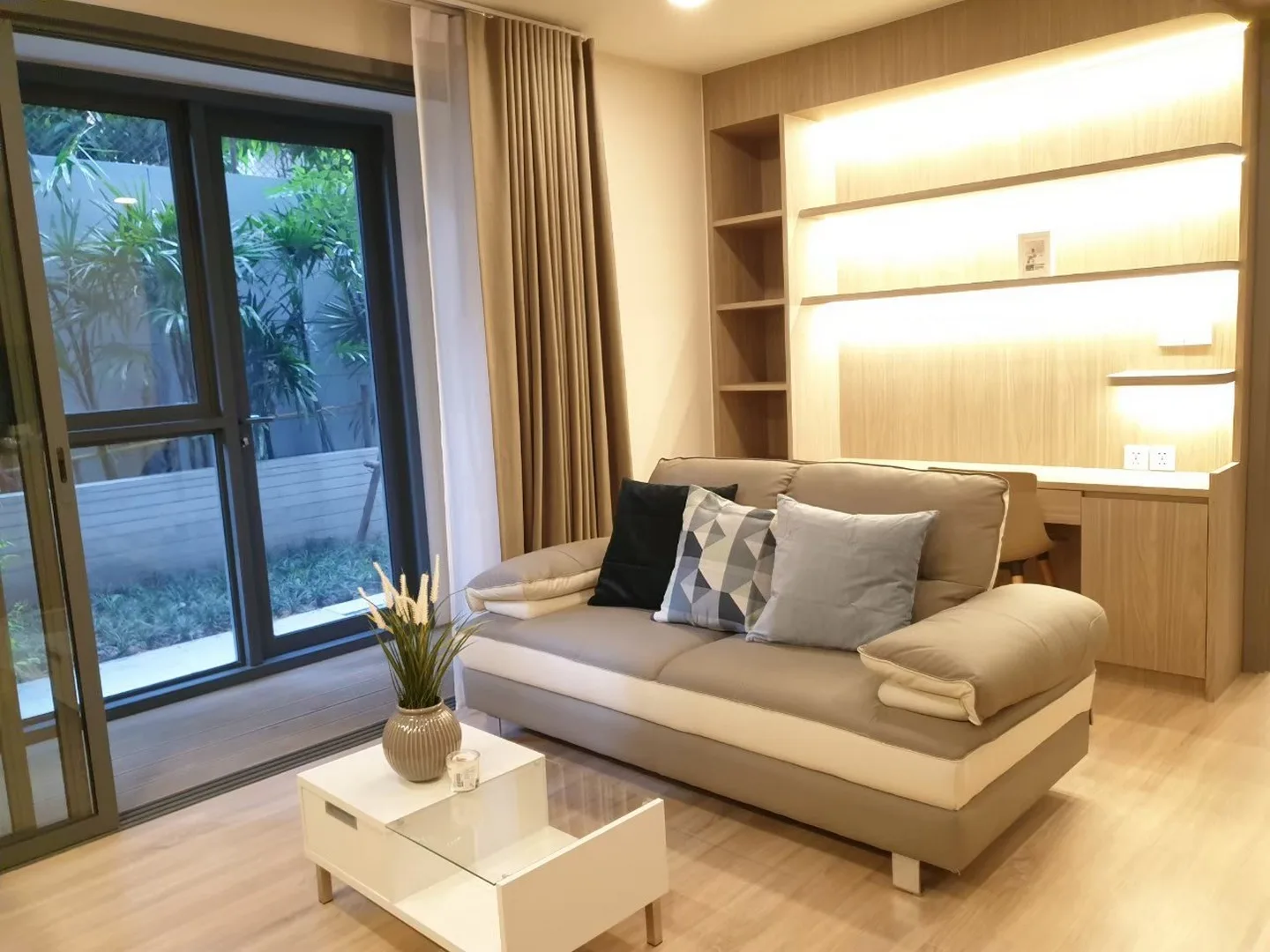 Property photos for Taka Haus Ekamai 12