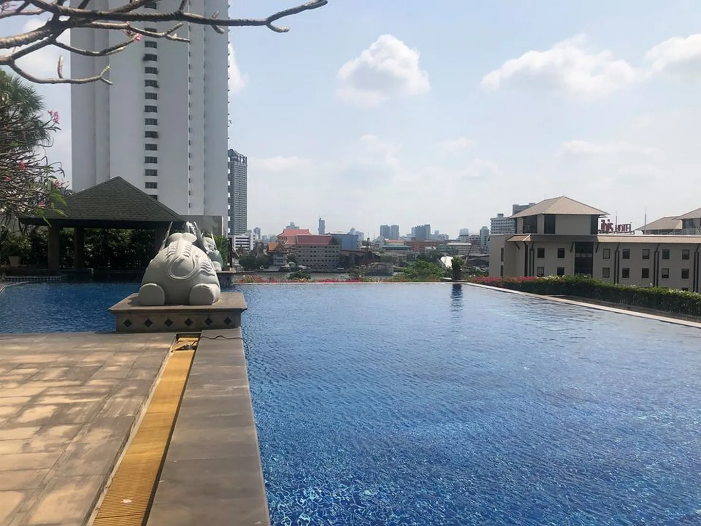 Property photos for Baan Sathorn Chaopraya