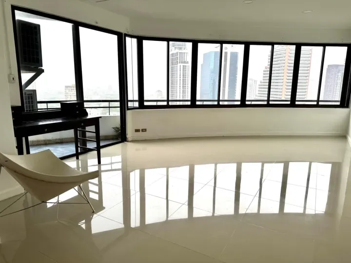 Property photos for Moon Tower