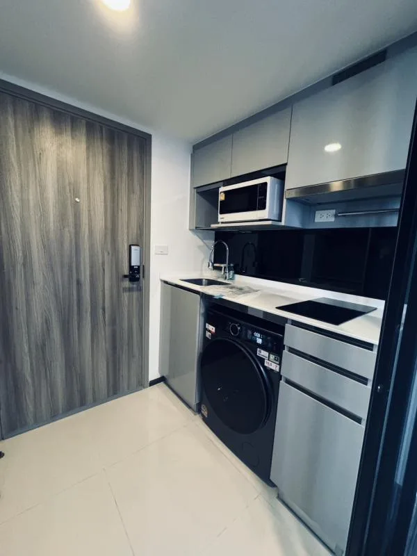 Property photos for Knightsbridge Space Ratchayothin