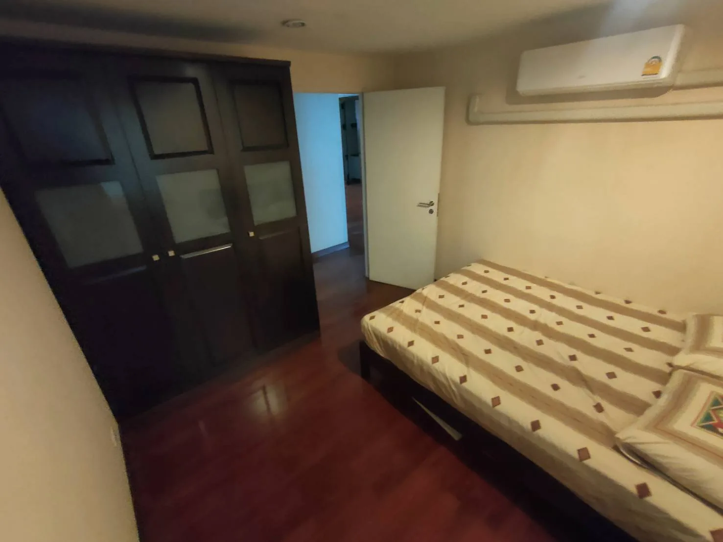 Property photos for Urbana Sukhumvit 15