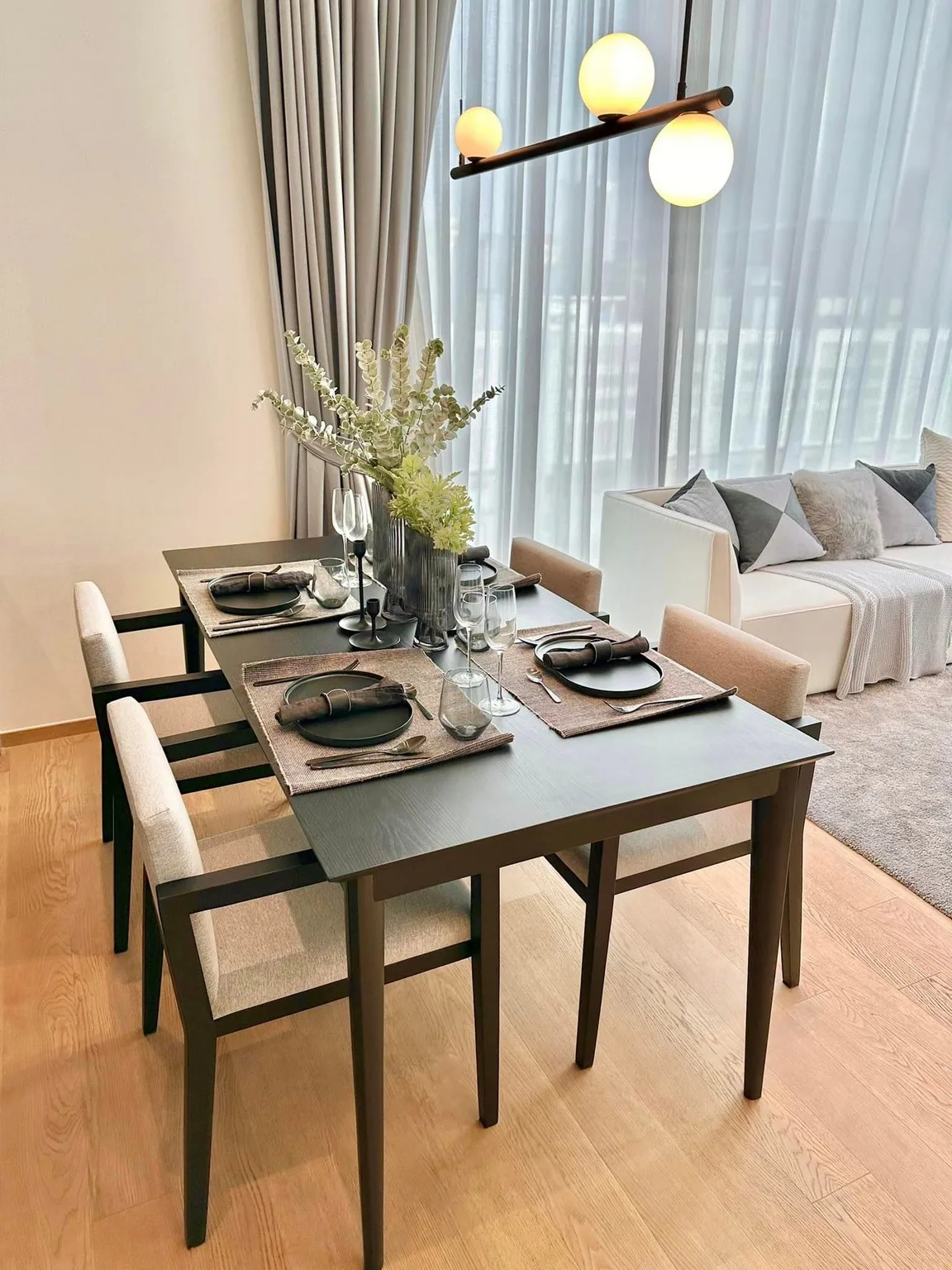 Property photos for 28 Chidlom