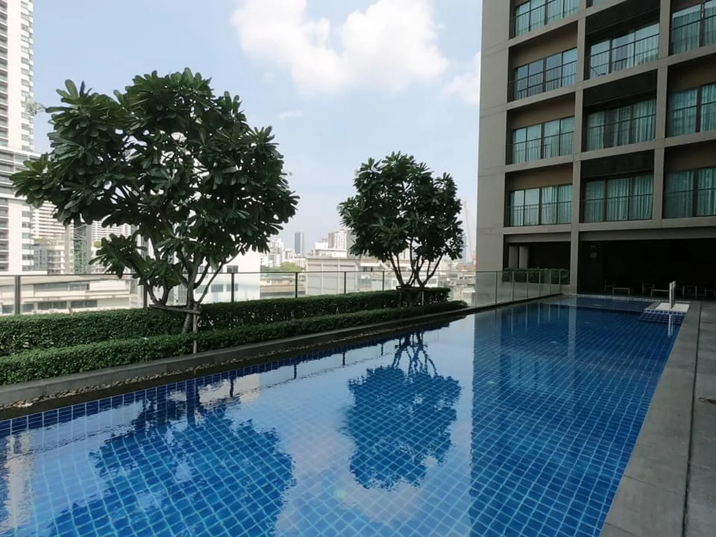 Property photos for Noble Refine