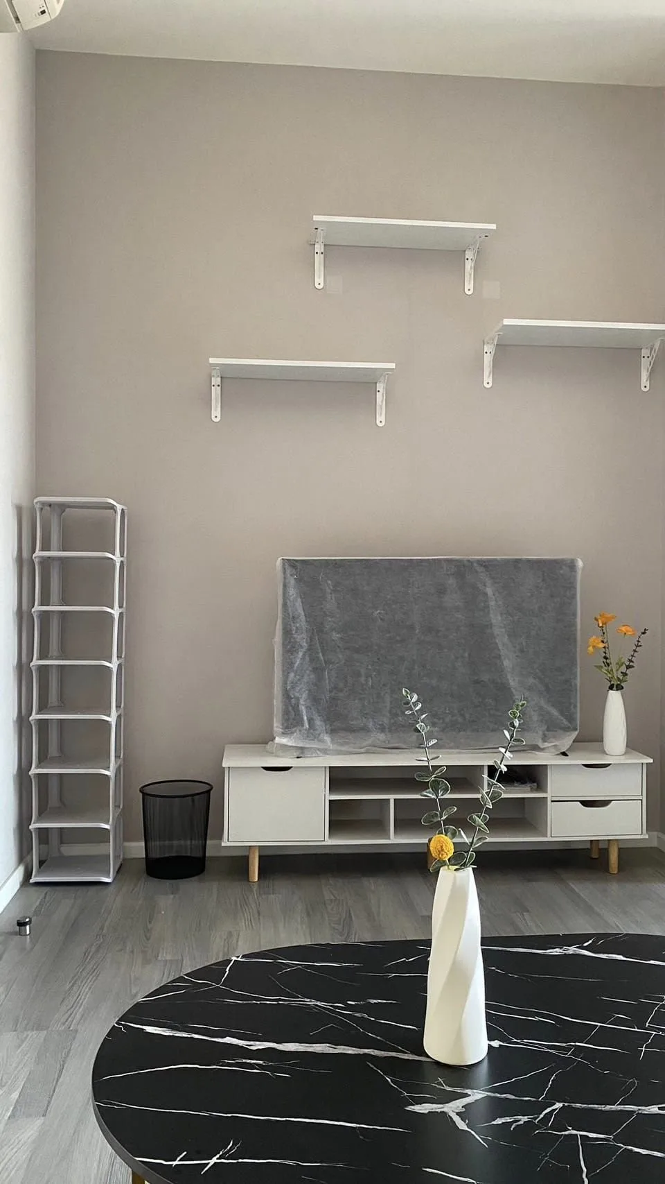 Property photos for The Room Sathorn - St.Louis