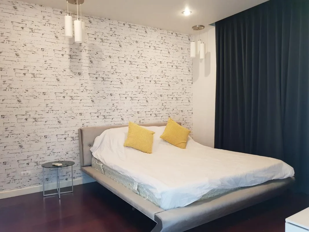 Property photos for MANHATTAN CHIDLOM