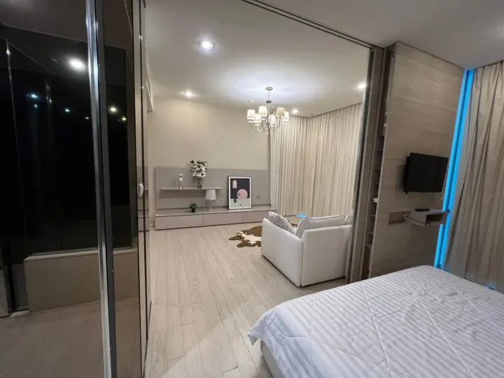 Property photos for The Room Sukhumvit 21