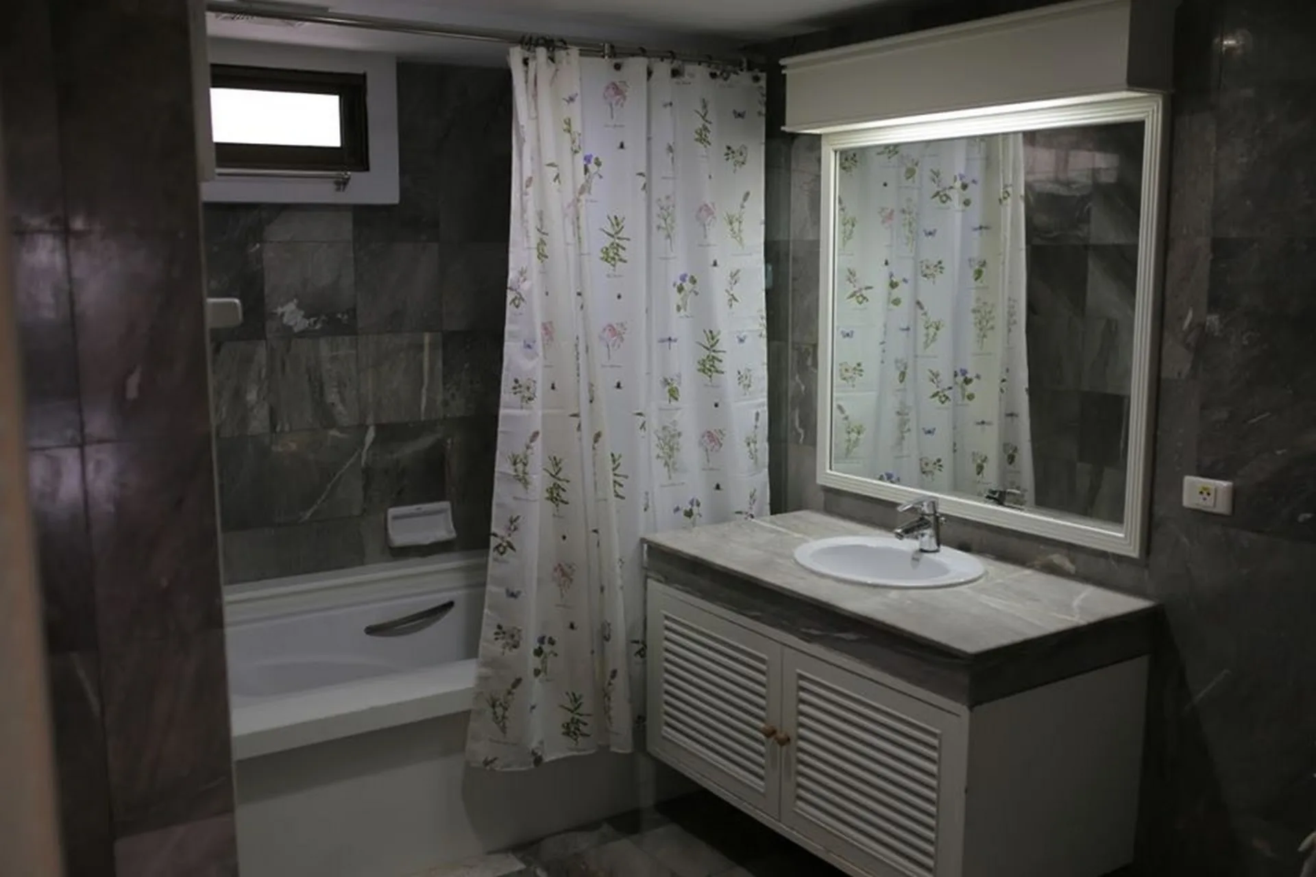 Property photos for Tower Park