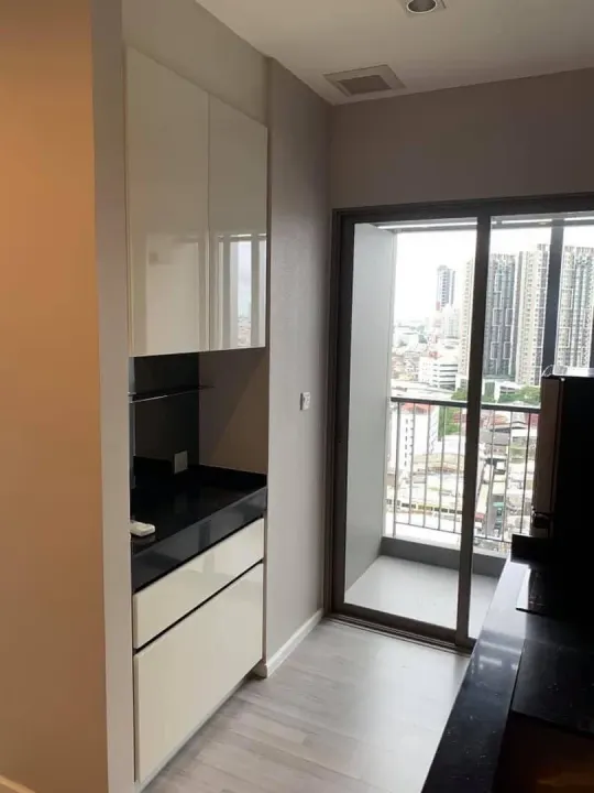 Property photos for The Room Sathorn - St.Louis