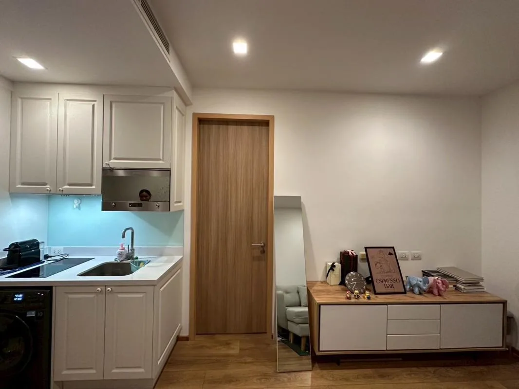 Property photos for Noble BE 33