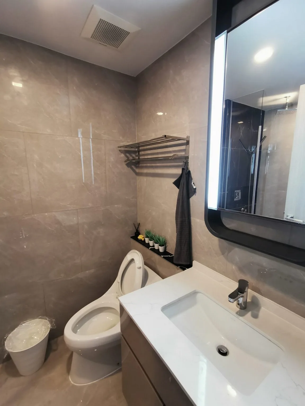 Property photos for One 9 Five Asoke - Rama 9