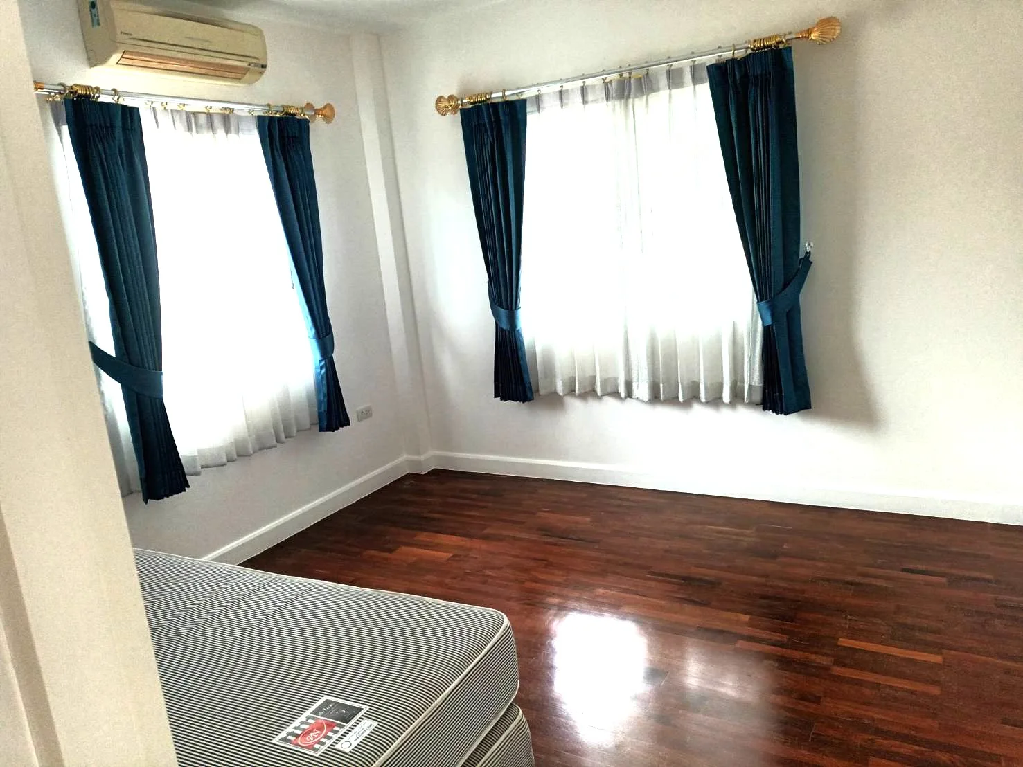 Property photos for Bangkok Boulevard Rama 5