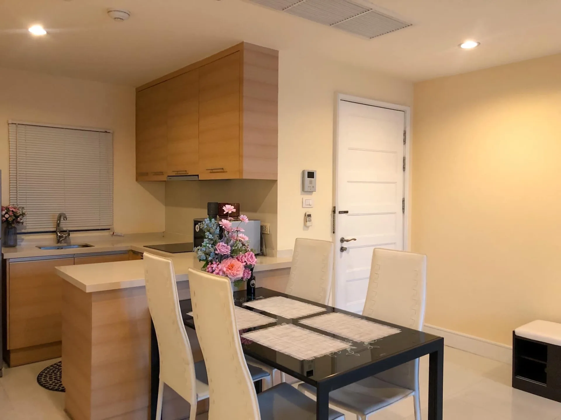 Property photos for Aguston Sukhumvit 22