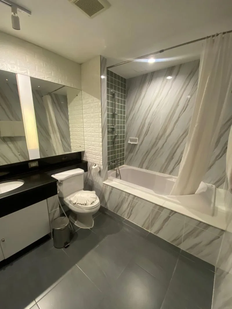 Property photos for Benviar Tonson Residence