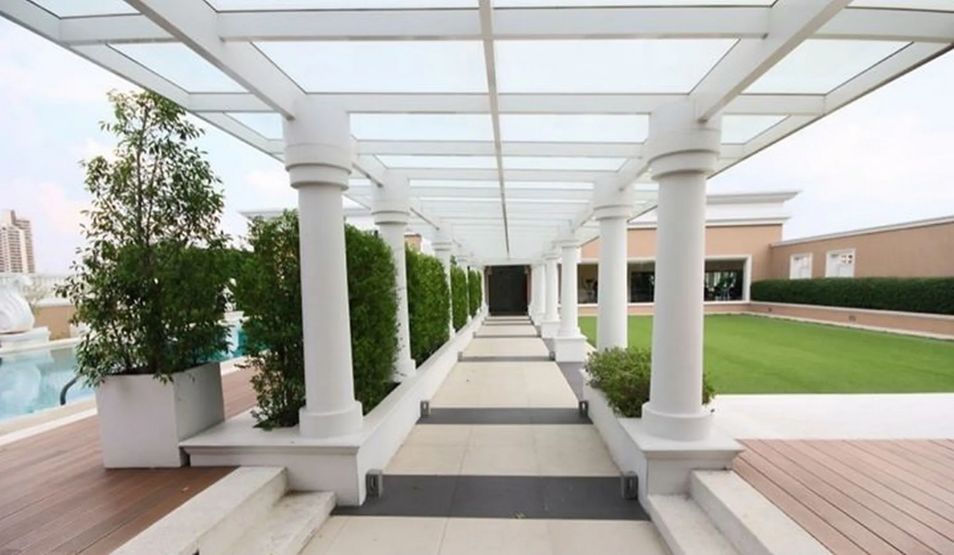 Property photos for Le Nice Ekamai