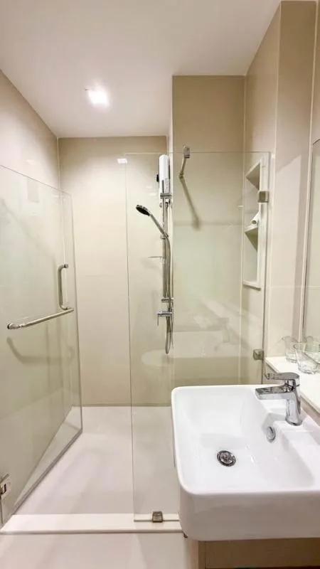 Property photos for Life Sathorn Sierra