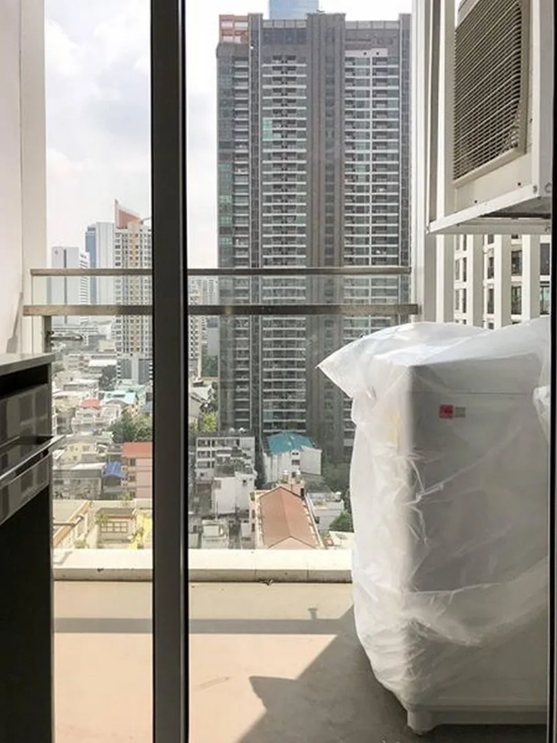 Property photos for The room Sathorn - TanonPun