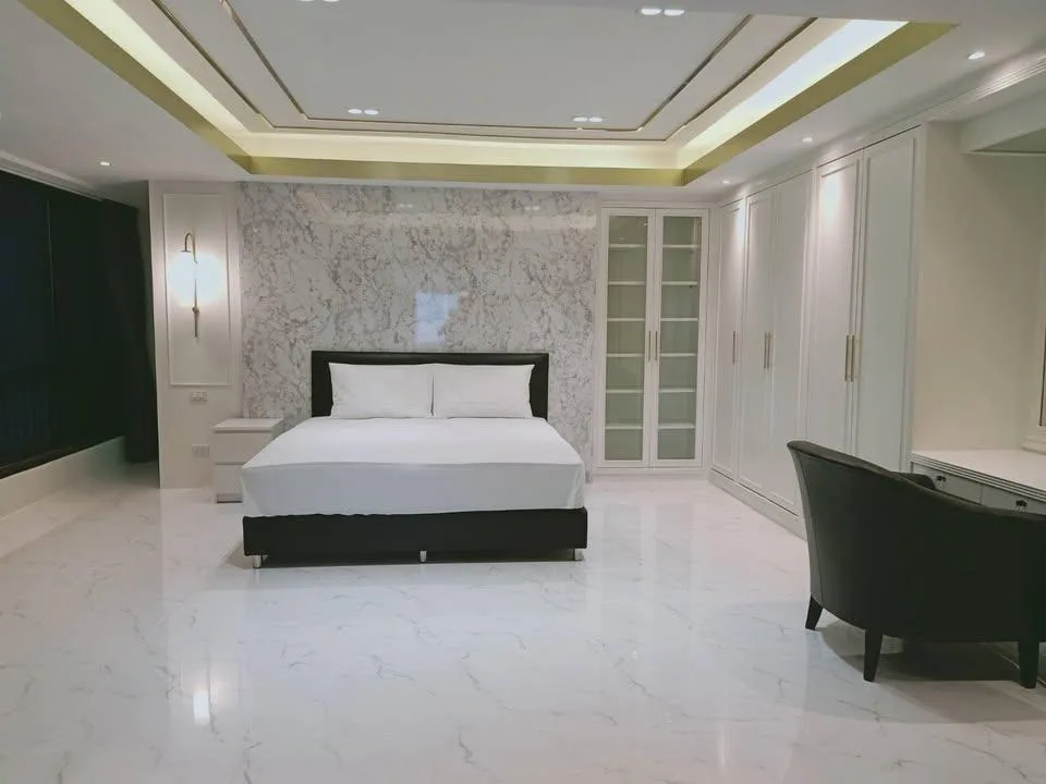Property photos for The Waterford Thonglor 11