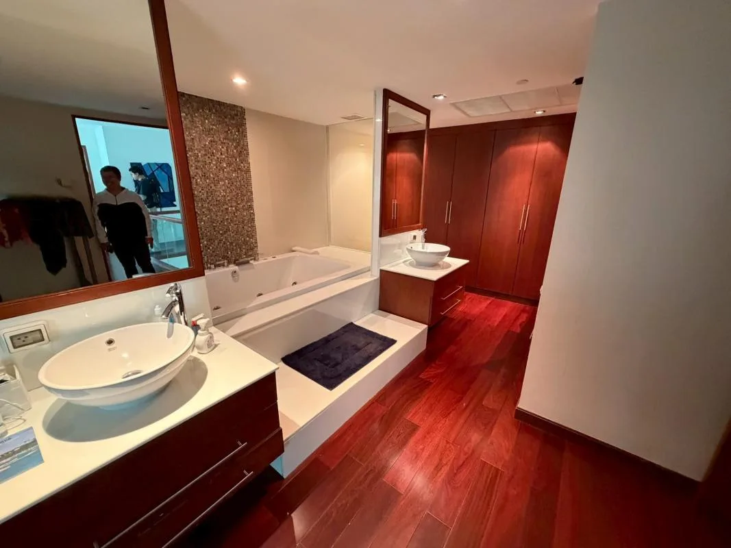 Property photos for Le Raffine Jambunuda Sukhumvit 31