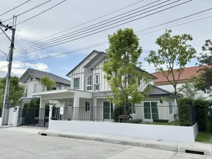 Property photos for Villaggio Srinakarin-bangna