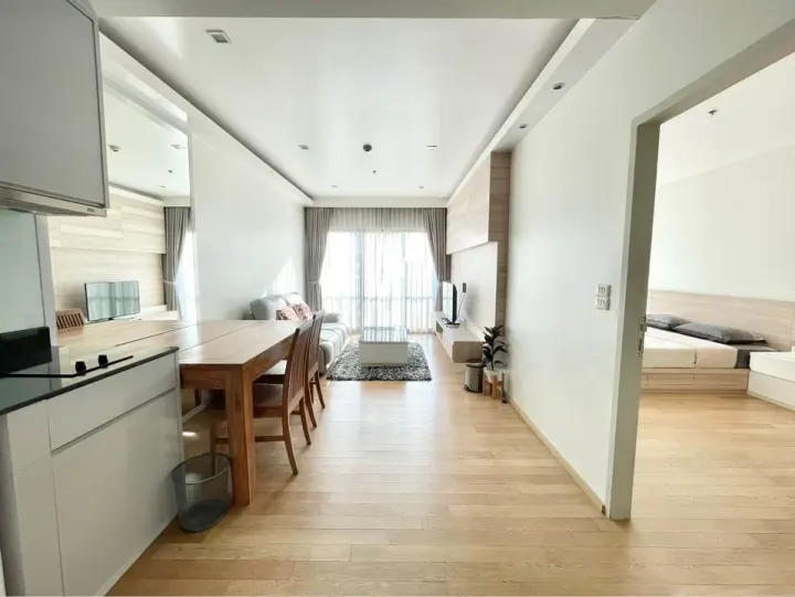 Property photos for Noble Refine