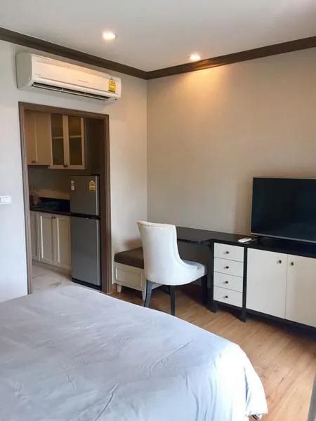 Property photos for The Reserve - Kasemsan 3