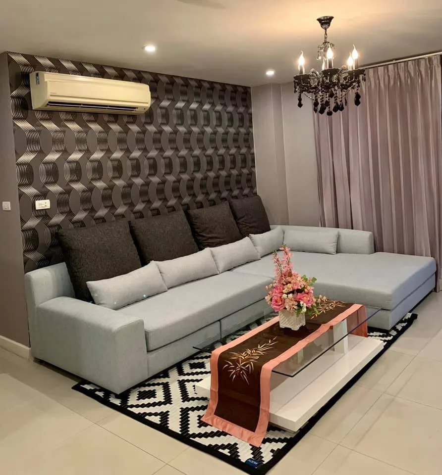 Property photos for The Clover Thonglor