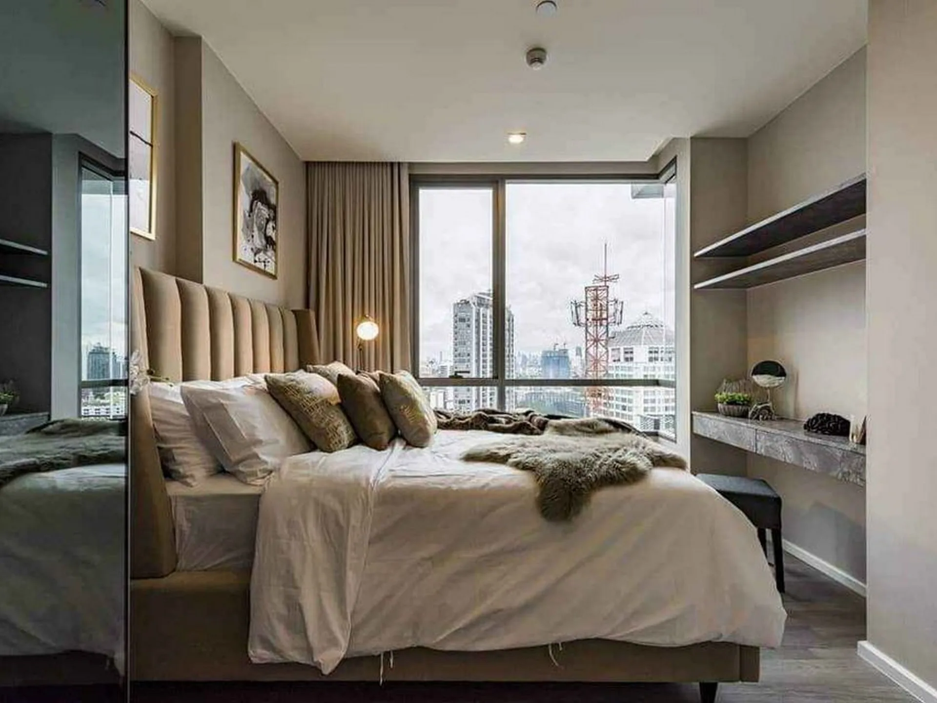 Property photos for The Room Sukhumvit 69
