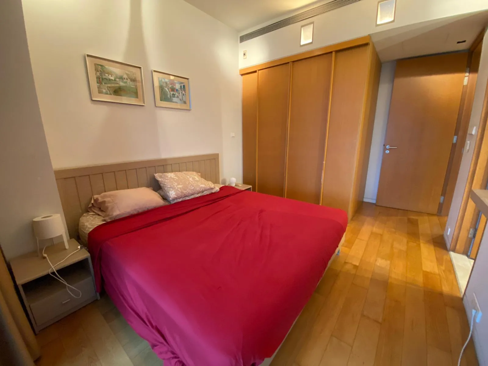 Property photos for The Met