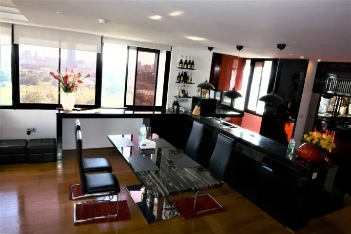 Property photos for Lake Green