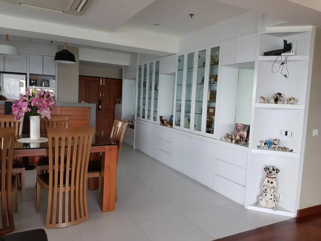 Property photos for Lake Green