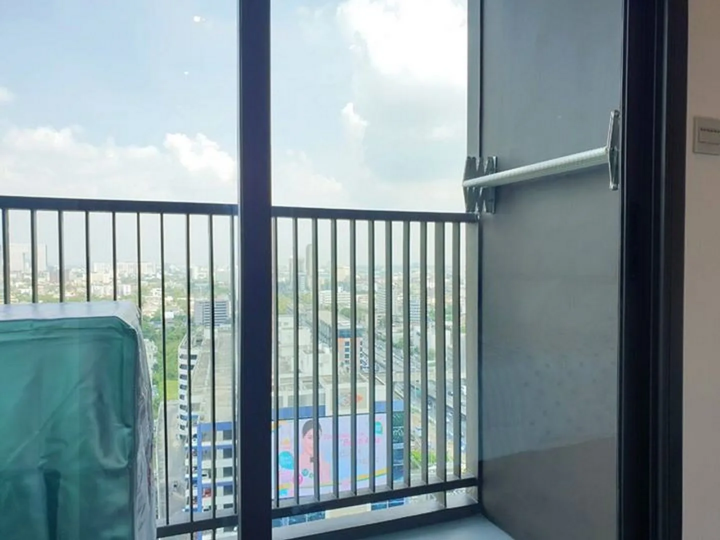 Property photos for Whizdom Avenue Ratchada - Ladprao