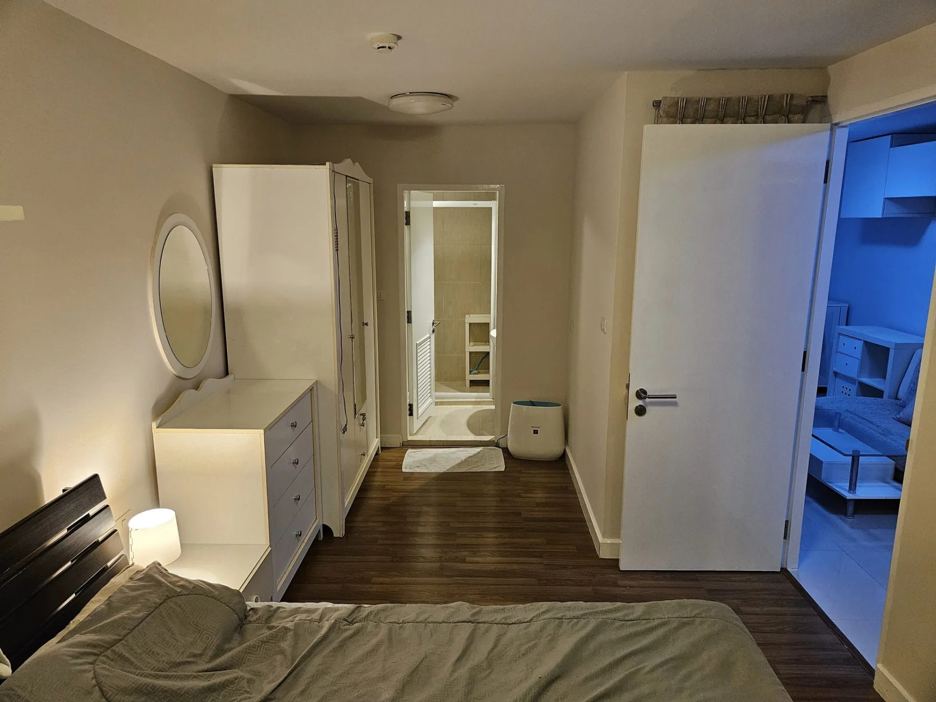 Property photos for The Clover Thonglor
