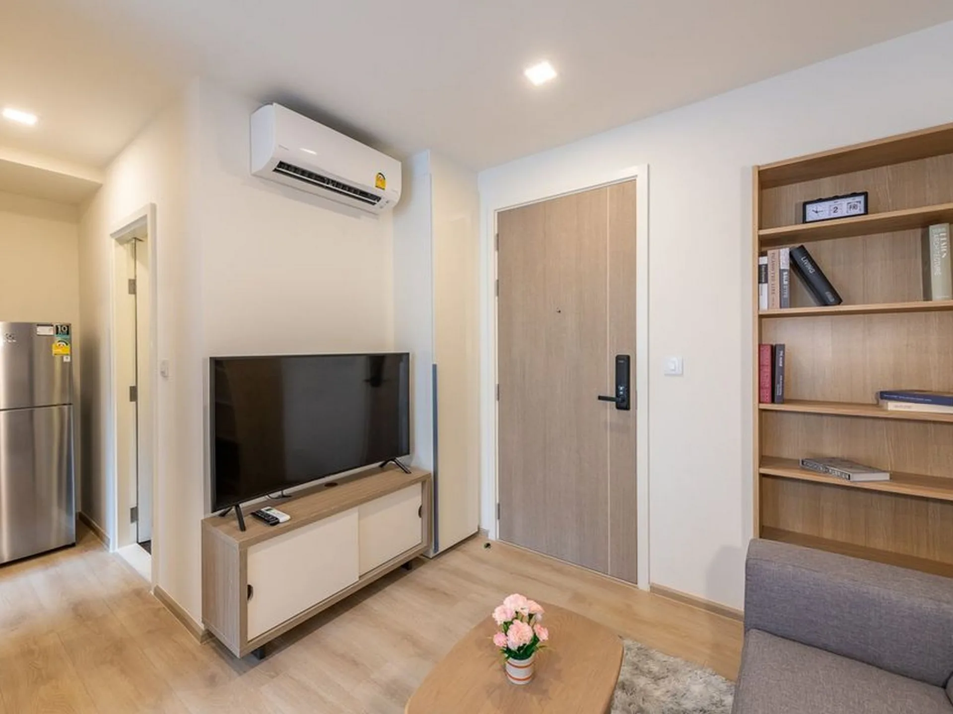 Property photos for Chambers On - nut Station
