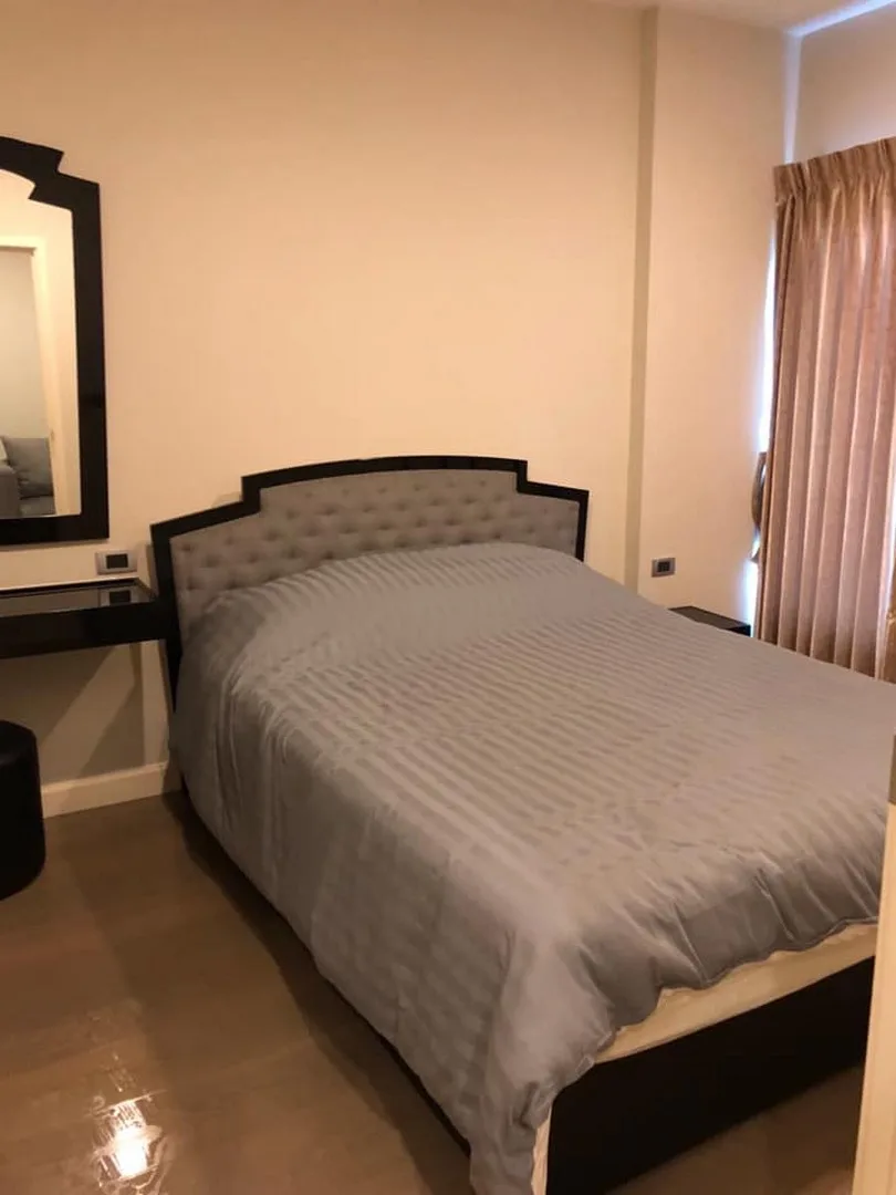 Property photos for The Crest Sukhumvit 34